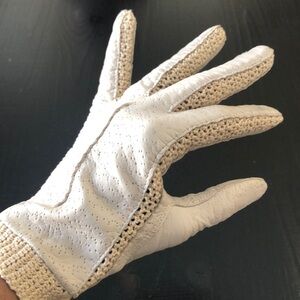 Sermoneta Vintage Perforated Leather and Crochet Driving Gloves Size 7.5